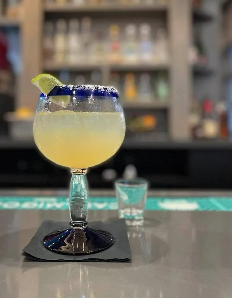 A margarita at the bar